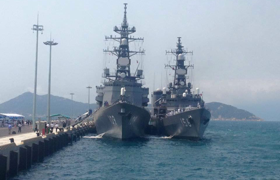 日本の最強の戦艦2隻：カムラン港に寄港2