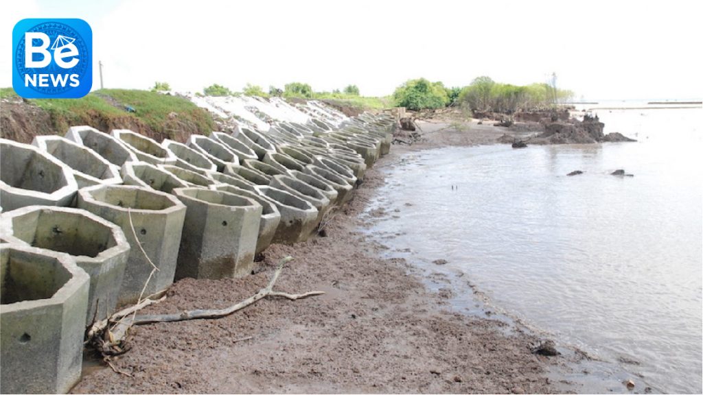 カマウ省：土砂災害防止のための堤防建設に7,000億VNDを請求3
