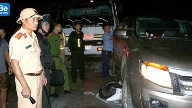 アヘンを運ぶ車は警察車両を段ボールして変形させました